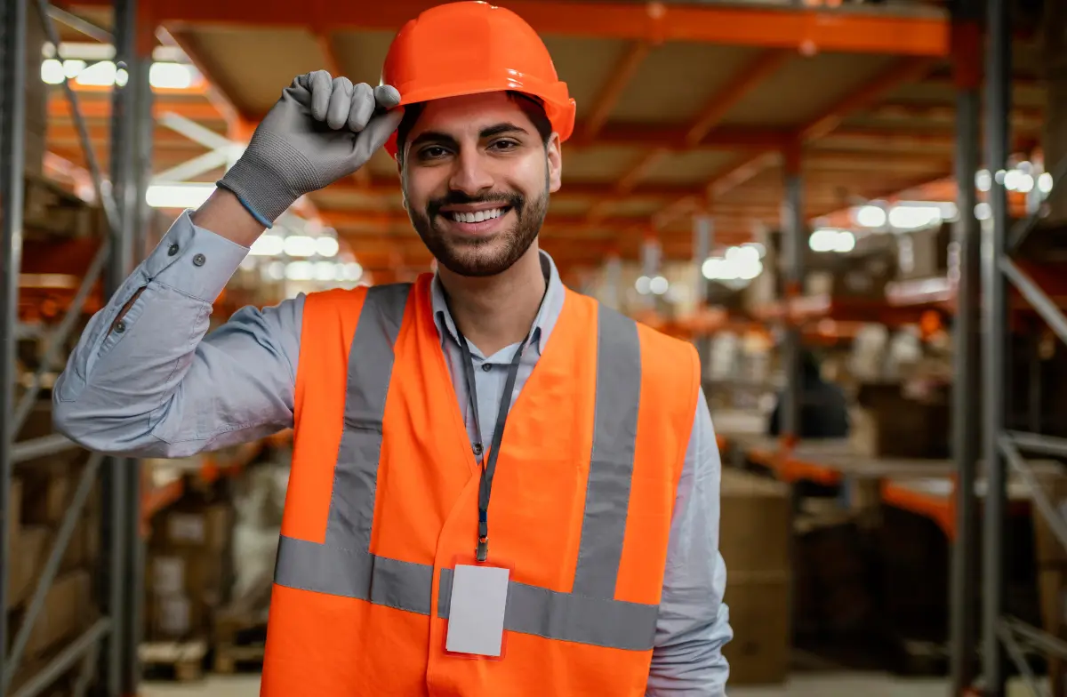 El derecho del trabajo establece las normativas que protegen a los empleados frente a posibles abusos. Según la Ley N° 29783, se deben implementar medidas preventivas para garantizar un ambiente laboral seguro y saludable para los trabajadores.